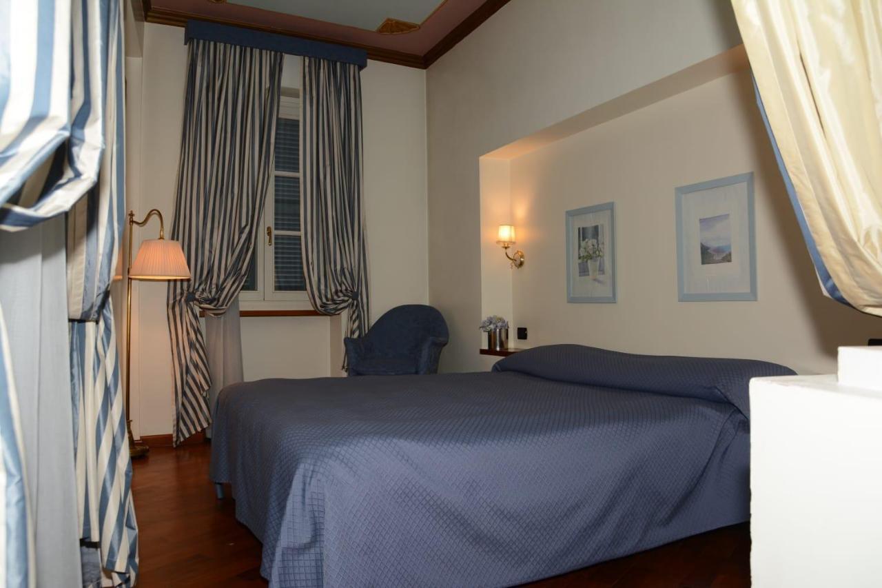 לינה וארוחת בוקר אלבה Palazzo Finati מראה חיצוני תמונה
