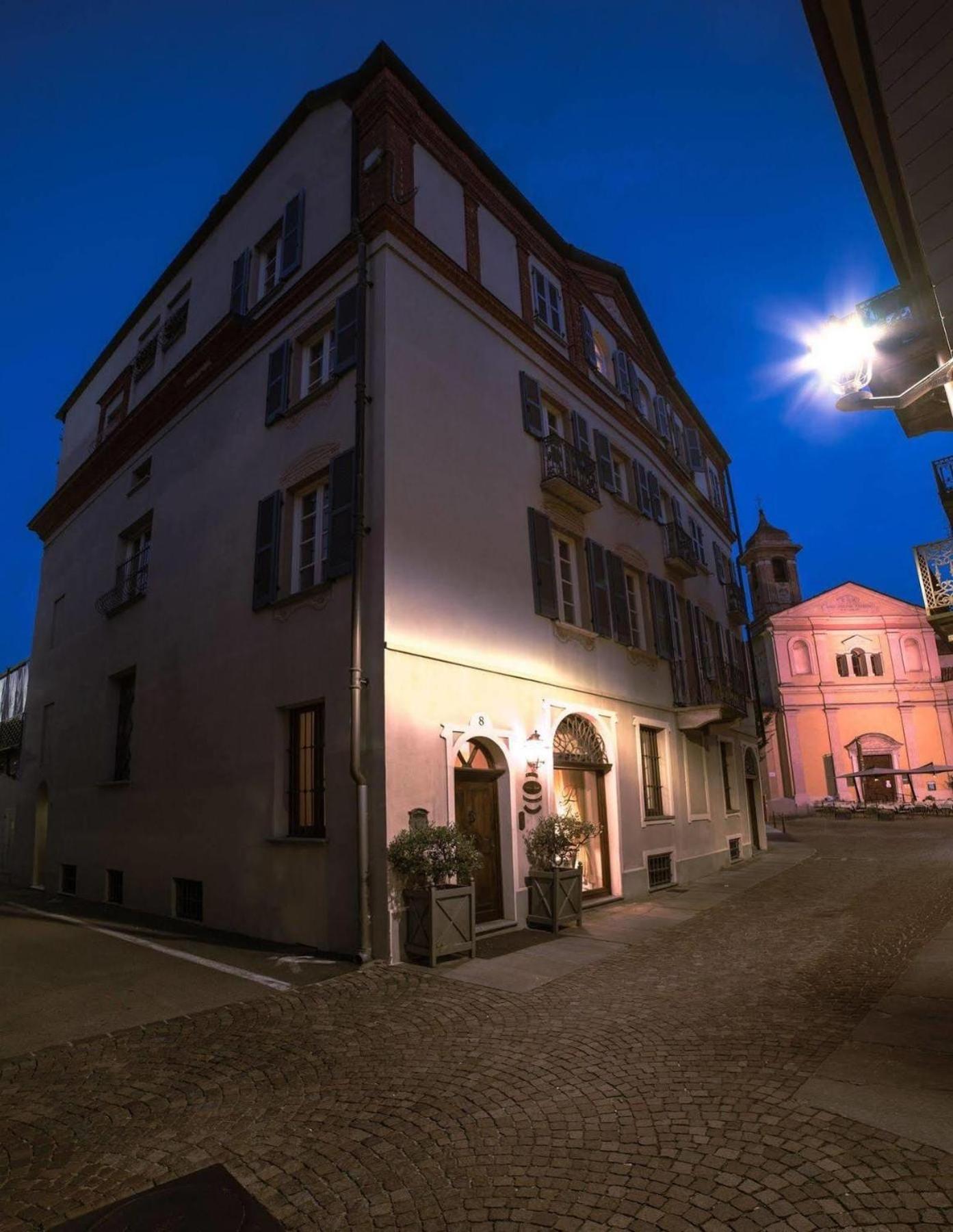 לינה וארוחת בוקר אלבה Palazzo Finati מראה חיצוני תמונה